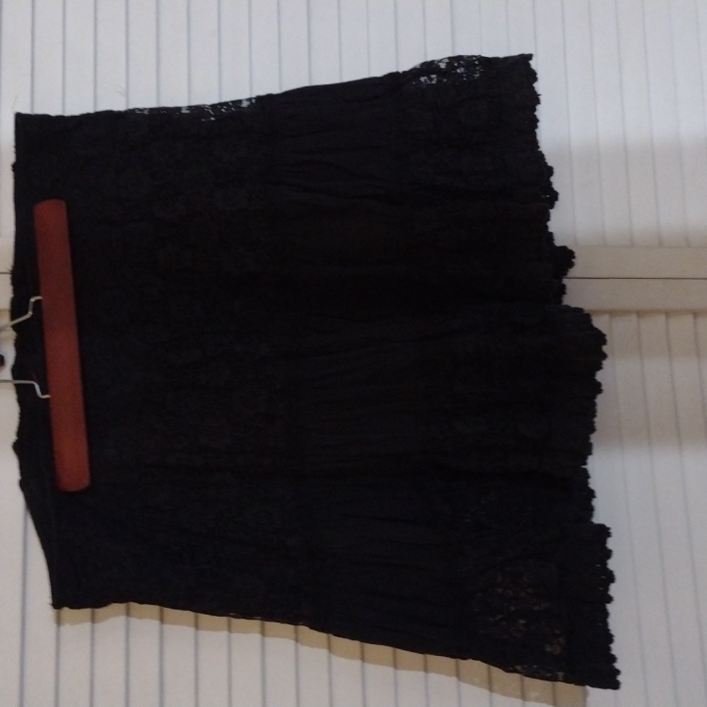 Torrid black lace skirt